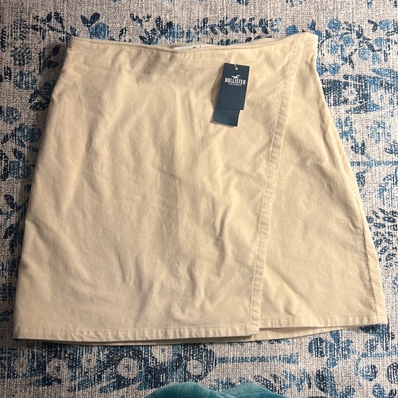 Hollister Dresses & Skirts - Hollister Corduroy Skirt